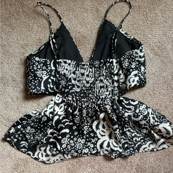 Zara top with cutouts - Picture 2 of 2